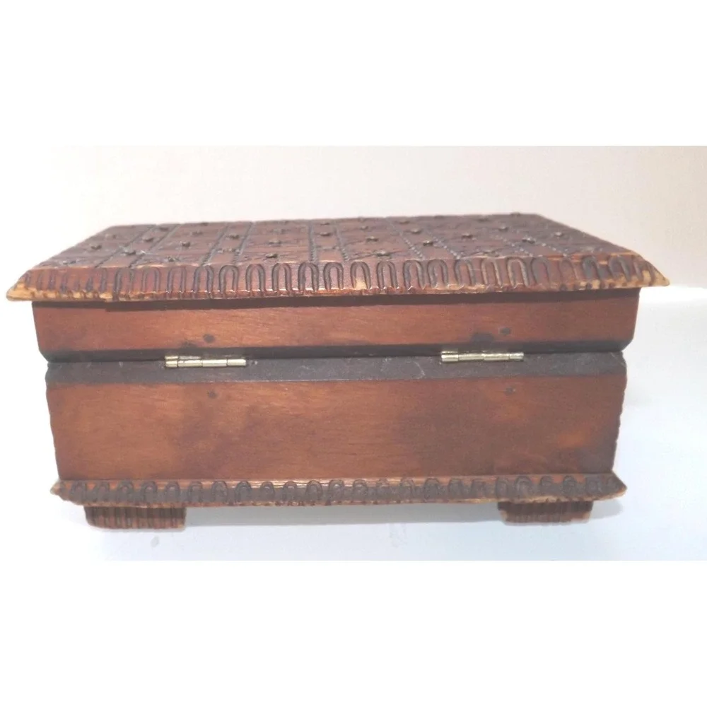 Vintage Hand-Carved Polish Jewelry Box – Tatra Folk Art Trinket
